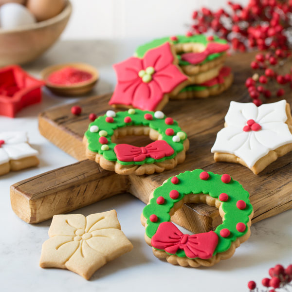 Decora Christmas Wreath & Poinsettia Cookie Cutter