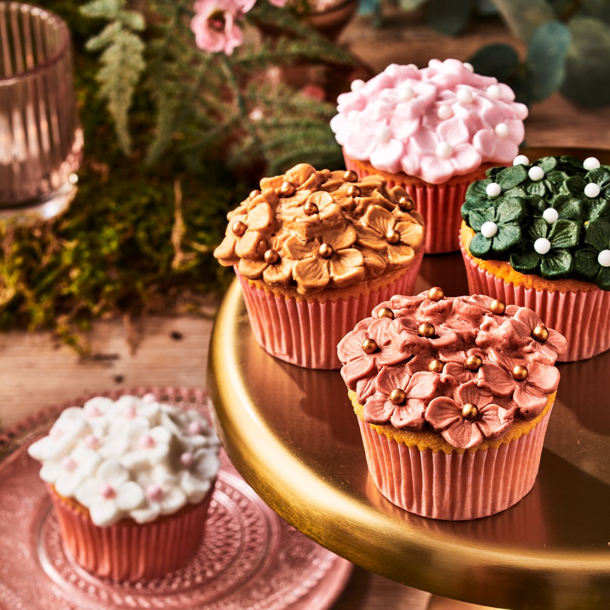 FunCakes Sugar Paste Sparkling Gold 250g