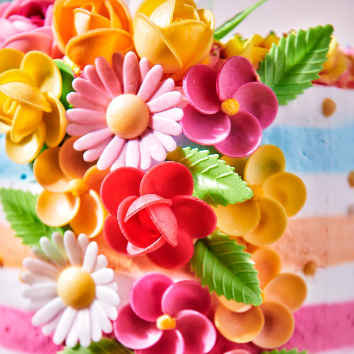 FunCakes Edible Wafer Flowers Frangipani & Leaves pk/15