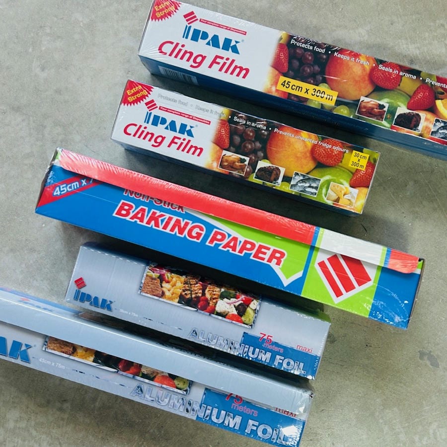 IPAK Cling Film Roll in Cutter Box 45cm x 300m x 9mu